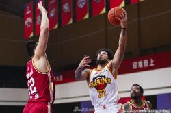 开云平台阿贾克斯发布备战花絮，清晨绝杀压哨，CBA常规赛任务艰巨，细节决定成败的简单介绍