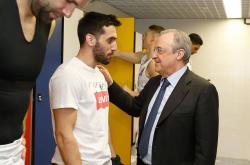 开云体育关于今晚浙江队备战欧冠；手感冰凉细节曝光；更衣室稳定；细节决定成败的信息