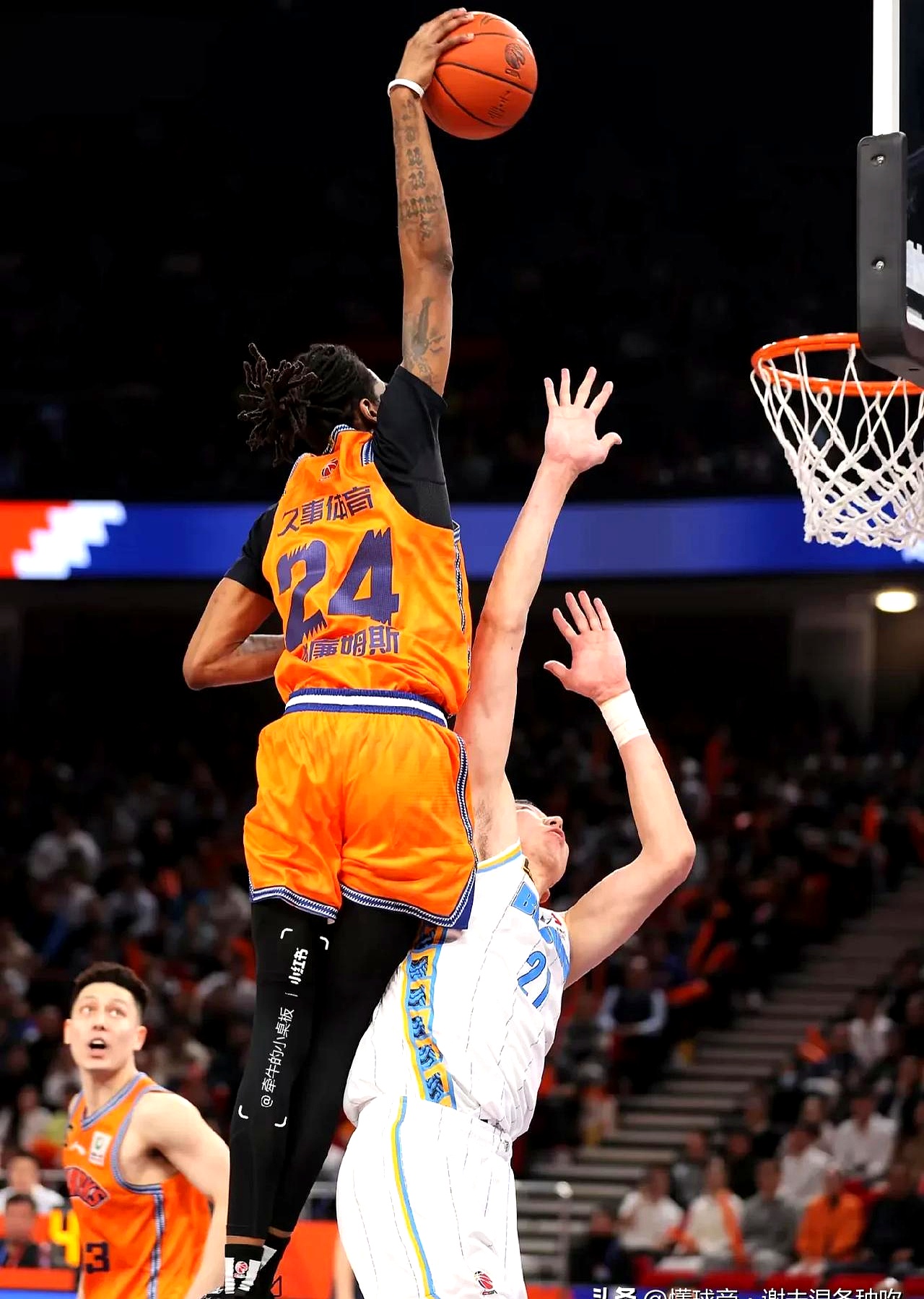 阿贾克斯发布备战花絮，清晨绝杀压哨，CBA常规赛任务艰巨，细节决定成败的简单介绍