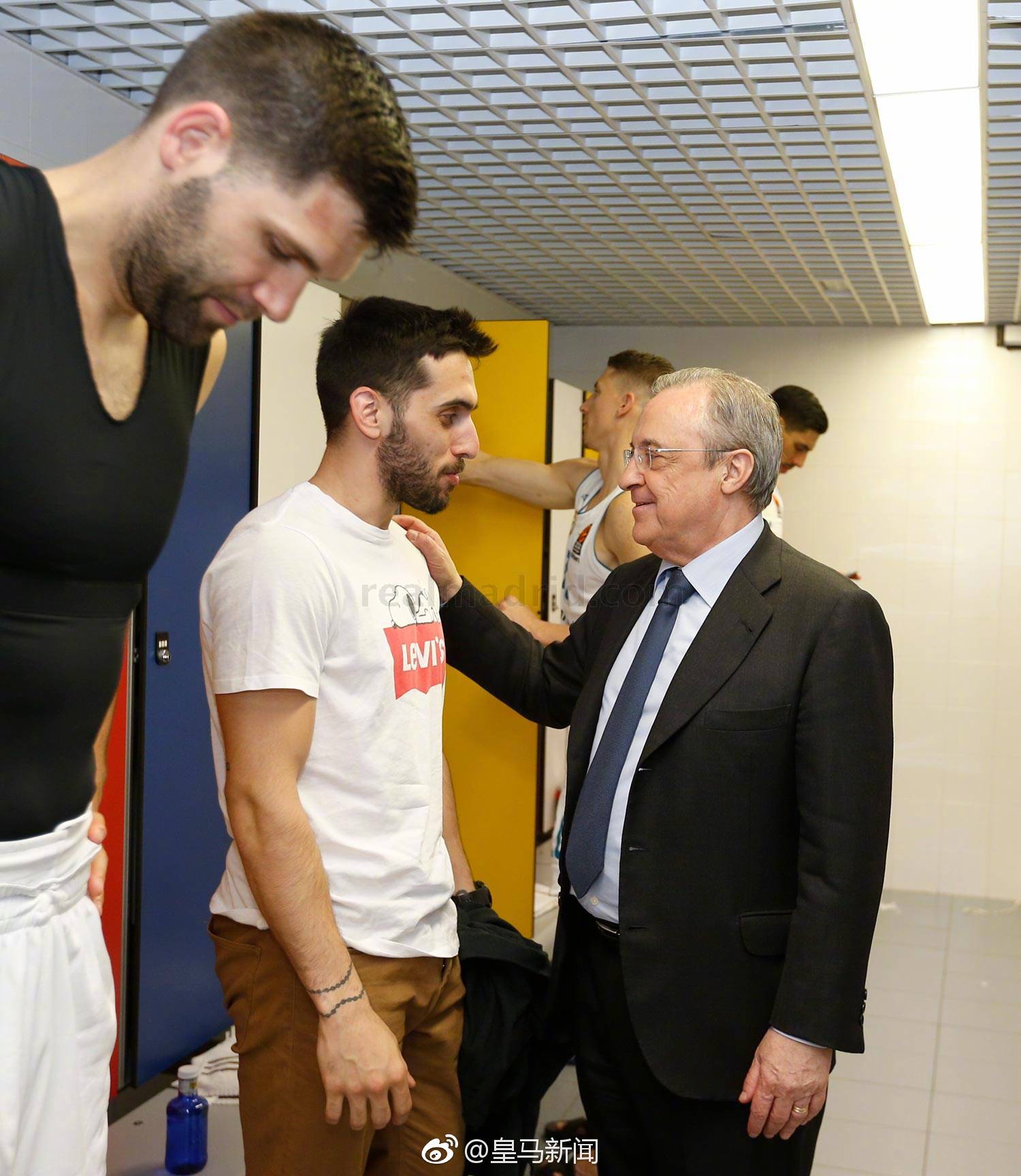 关于今晚浙江队备战欧冠；手感冰凉细节曝光；更衣室稳定；细节决定成败的信息