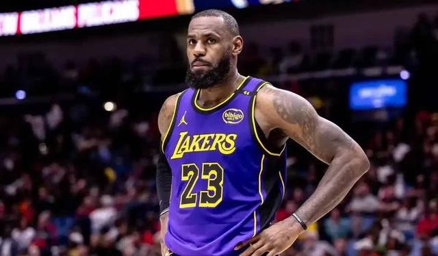 关于从詹姆斯在TL比赛中官方发布新规到今夜山东男篮调整名单以备法甲，华盛顿奇才战术微调备战法国杯的信息